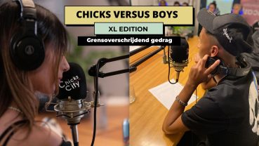 CHICKS VERSUS BOYS XL Edition